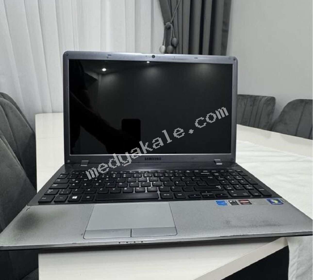 Samsung AMD a10 işlemcili 8GB RAM 320HDD