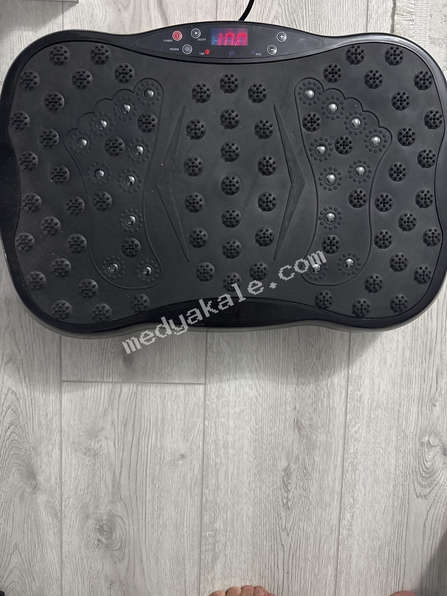 Titresimli spor aleti